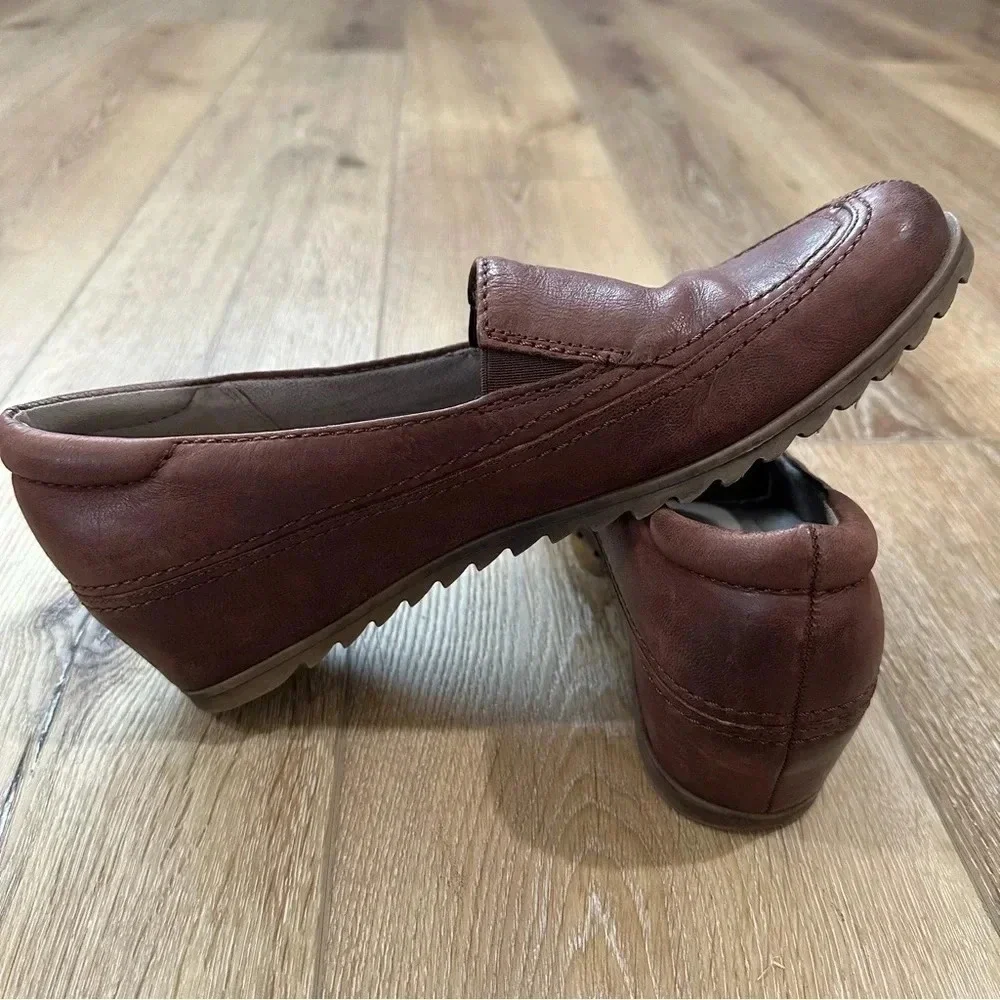 Naturalizer Harker Women's Brown Hidden Wedge Slip-On Leather Loafer Sz 10N GUC